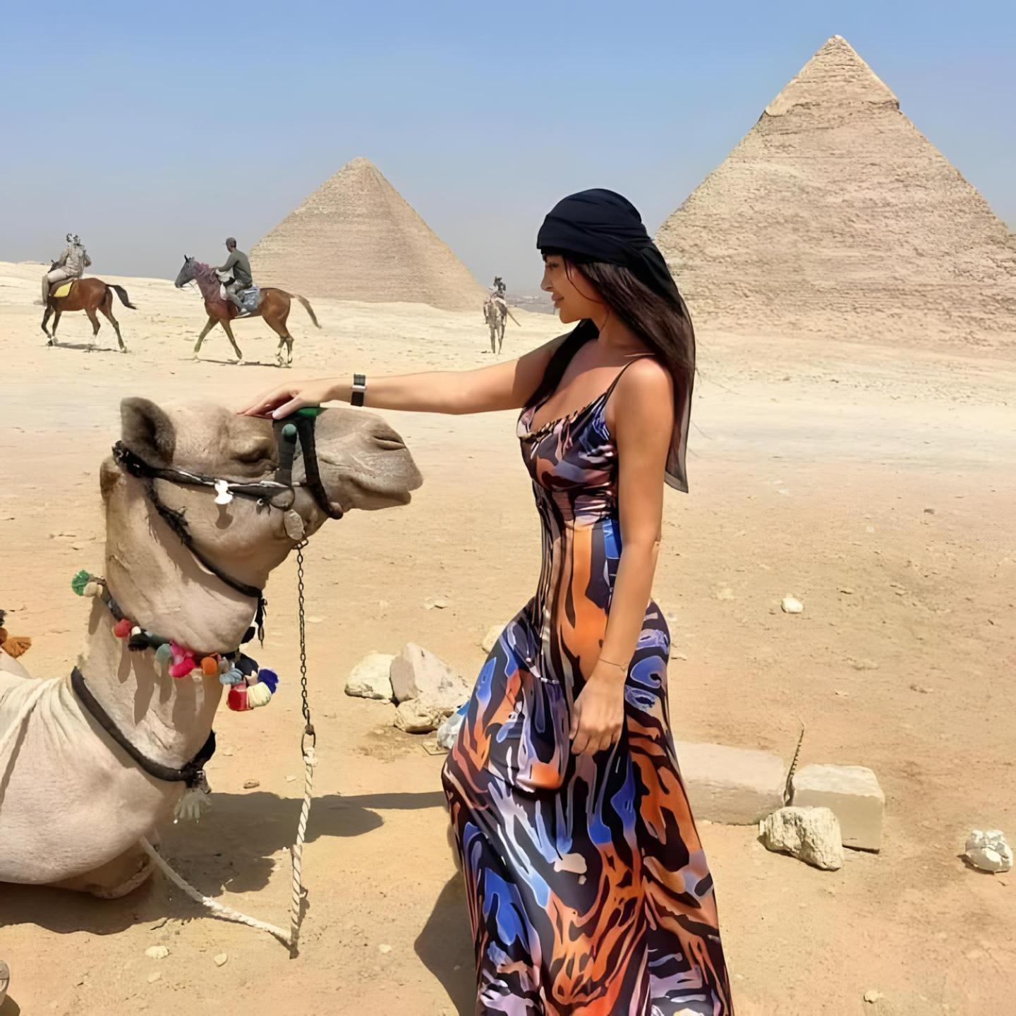 Pyramids Desert View Cairo