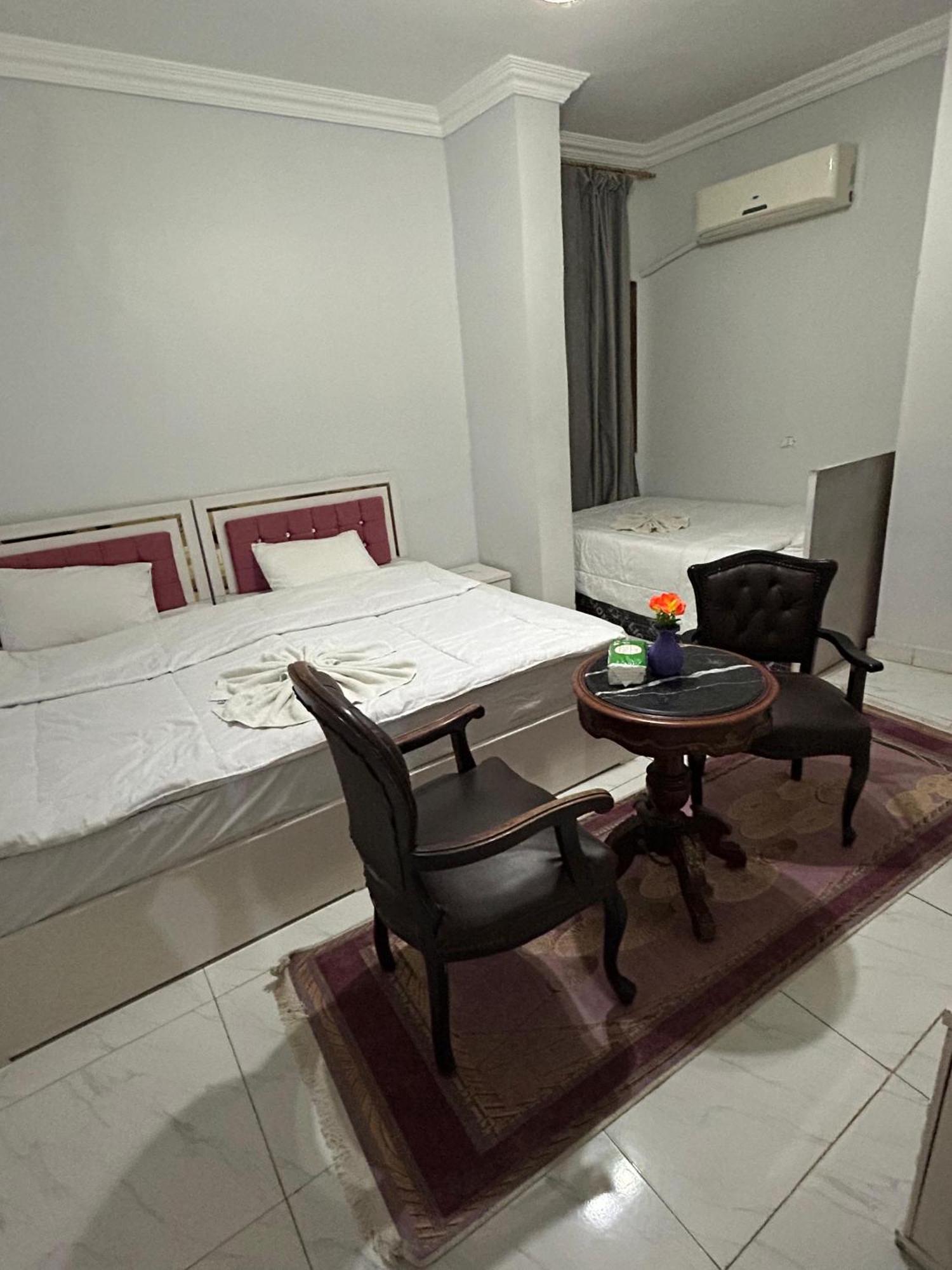 Pyramids Desert View Hotel 3*